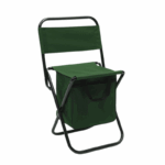 Opvouwbare groene kampeerstoel met metalen frame en geïntegreerde opbergtas onder de zitting, ideaal voor outdoor gebruik zoals kamperen, vissen of festivals.