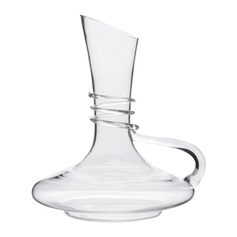 L0218008 Glazen wijnkaraf met brede voet, spiraalhals en handgreep voor stijlvol serveren