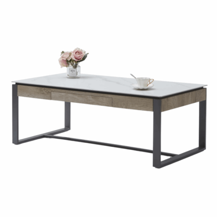 Rechthoekige salontafel met wit marmerlook blad, houten lade en zwart metalen frame – geschikt voor moderne en industriële interieurs.