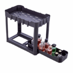 Zwart Sev opbergrek met lade, gevuld met parfumflesjes – modern en compact 🏷️ Tags (NL): Sev, opbergrek, uitschuifbare lade, badkamer organizer, make-up opbergbox, zwart rek, compacte opbergruimte, kunststof organizer 🇬🇧 Product Title (EN): Sev Storage Rack with Sliding Drawer – 22x44x33 cm – Compact & Stylish ✍️ Meta Description (EN): Stylish Sev storage rack with sliding drawer (22x44x33 cm). Perfect for bathroom, vanity or kitchen. Compact design with generous storage. 🖼️ Alt-text (EN): Black Sev storage rack with drawer, filled with perfume bottles – modern and compact 🏷️ Tags (EN): Sev, storage rack, sliding drawer, bathroom organizer, makeup storage box, black rack, compact storage, plastic organizer Wil je ook een variant met wit of rosé rek, of een bundelidee met verzorgingsproducten erbij? Ik help je graag verder met conversiegerichte combinaties.