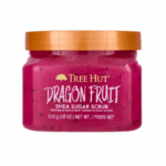 Tree Hut Shea Sugar Scrub Dragon Fruit exfolieert en hydrateert de huid intensief voor een zachte, gladde huid. Inhoud 510 gram.