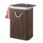 Espresso kleur bamboe wasmand met deksel en handvatten van 40x30x60 cm.