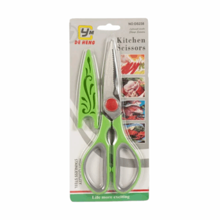 Transparante plastic drinkbeker in roze/paars kleur op witte achtergrond