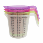 plastic maatbeker van 1200 ml met duidelijke maataanduiding voor vloeistoffen, suiker en bloem