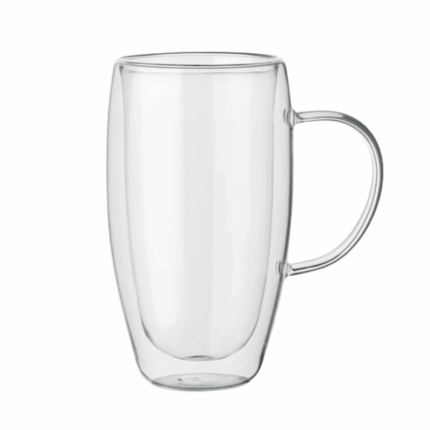 Dubbelwandige glazen mok met handvat op witte achtergrond