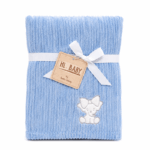 Zachte HL Baby fleece deken van 76×101.5 cm met geribbelde structuur en teddybeer-detail. Ideaal voor baby’s en verkrijgbaar in diverse kleuren.