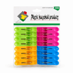 Plastic wasknijpers set van 16 stuks in diverse kleuren verpakking op witte achtergrond
