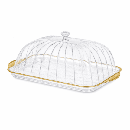 Plastic serveertray met transparant deksel en goudrand op witte achtergrond.