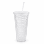 crystal drinkbeker met deksel en rietje op witte achtergrond