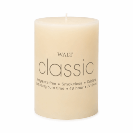 Walt Classic crème stompkaars van 7x10 cm met 48 uur brandtijd op witte achtergrond